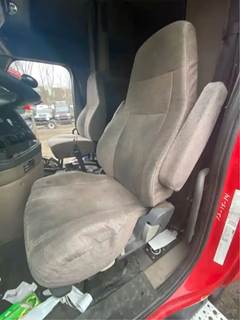 Freightliner Cascadia 132 Left Seat