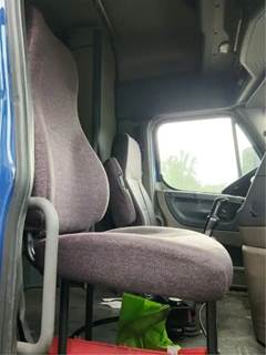 Freightliner Cascadia 132 Right Seat