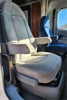 Freightliner Columbia 112 Right Seat
