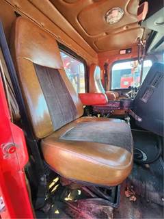 Freightliner FLD112SD Right Seat