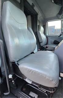 International 4400 LP Right Seat