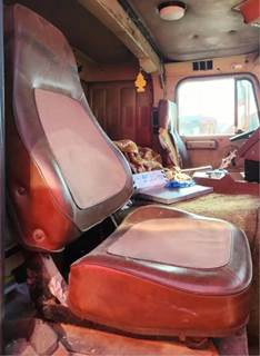 International COF-9670 Right Seat