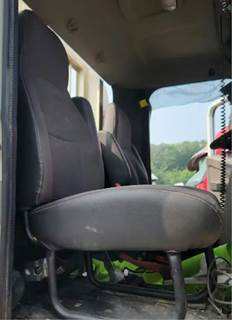 International HX620 Right Seat