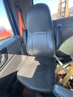 International LT625 Seat