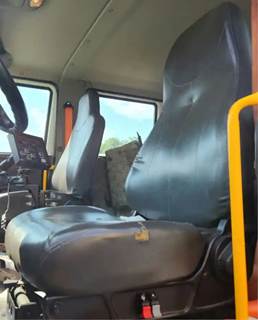 International WorkStar 7500 Left Seat