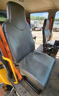 International WorkStar 7500 Right Seat