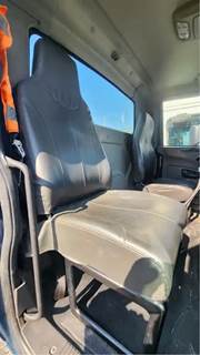International WorkStar 7600 Right Seat