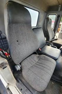 Isuzu FTR Right Seat