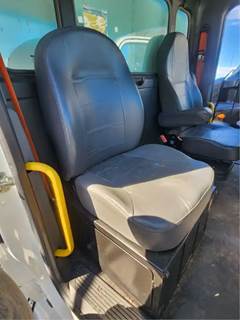 Kenworth T280 Right Seat