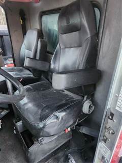 Kenworth T370 Left Seat