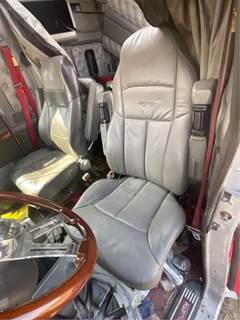 Kenworth T600 Left Seat