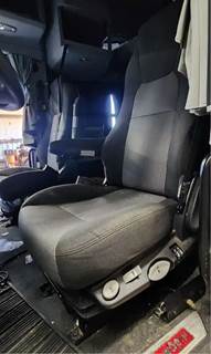 Kenworth T680 Left Seat