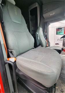 Kenworth T680 Right Seat