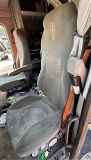 Kenworth T680 Left Seat