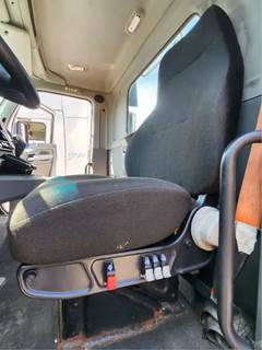 Kenworth T680 Left Seat