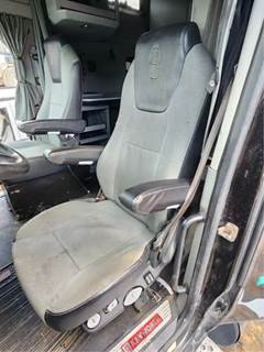 Kenworth T680 Left Seat