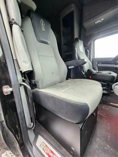 Kenworth T680 Right Seat