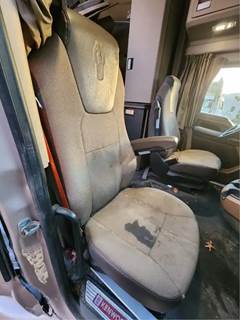 Kenworth T680 Right Seat