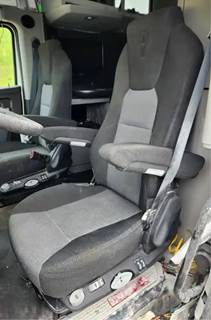 Kenworth T680 Left Seat