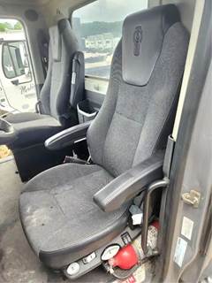 Kenworth T680 Left Seat