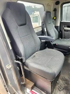 Kenworth T680 Right Seat