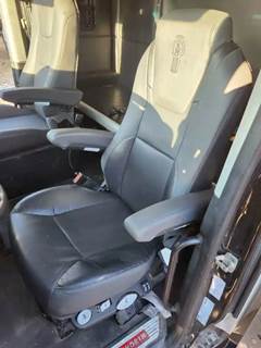 Kenworth T680 Left Seat
