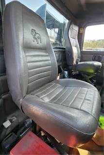 Mack CH612 Right Seat