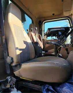 Mack Granite CV713 Right Seat for a 2005 Mack CV713 Granite