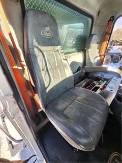 Mack Granite GU813 Right Seat for a 2008 Mack GU813