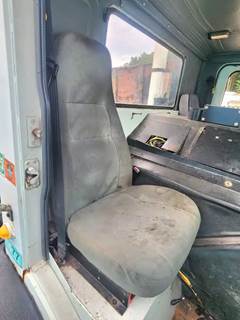 Mack MR690S Right Seat