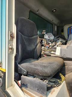 Mack MRU633 Right Seat