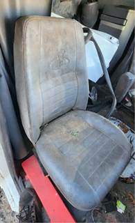 Mack Pinnacle CXU613 Right Seat for a 2014 Mack CXU613