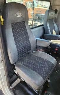 Mack Pinnacle CXU613 Right Seat for a 2018 Mack CXU613