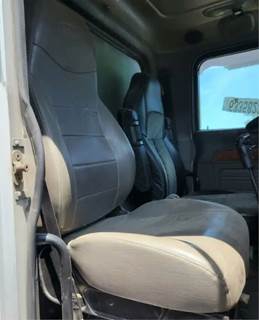 Peterbilt 379 Right Seat