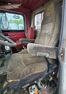 Peterbilt 385 Left Seat