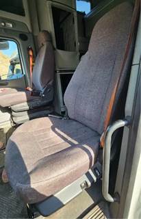 Peterbilt 579 Left Seat