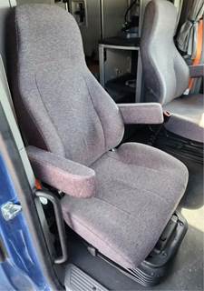 Peterbilt 579 Right Seat