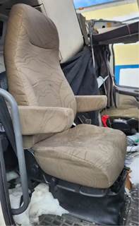 Volvo VNL Right Seat
