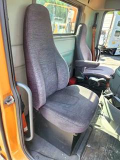Volvo VNR64T Right Seat