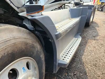 Freightliner Cascadia 116 Left Fairing for a 2022 Freightliner Cascadia 116 Day Cab