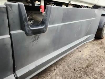 Freightliner Cascadia 125 Left Fairing
