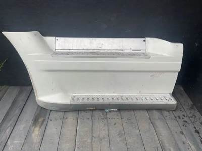 Freightliner Cascadia 125 Left Fairing