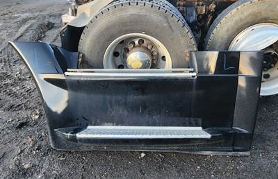 Freightliner Cascadia 125 Left Fairing