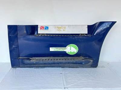 Freightliner Cascadia 125 Right Fairing