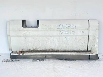 Freightliner Cascadia 125 Left Fairing