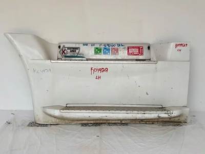 Freightliner Cascadia 125 Left Fairing