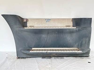 Freightliner Cascadia 125 Left Fairing