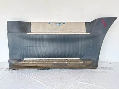 Freightliner Cascadia 125 Right Fairing