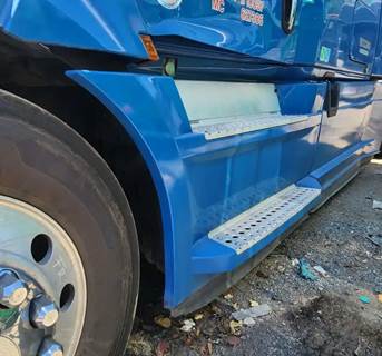 Freightliner Cascadia 126 Left Fairing