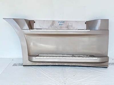 Freightliner Cascadia 126 Left Fairing